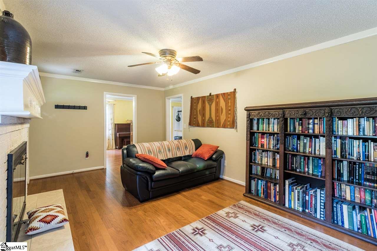 112 Rhonda Road Central, SC 29630 - Photo 7 of 26