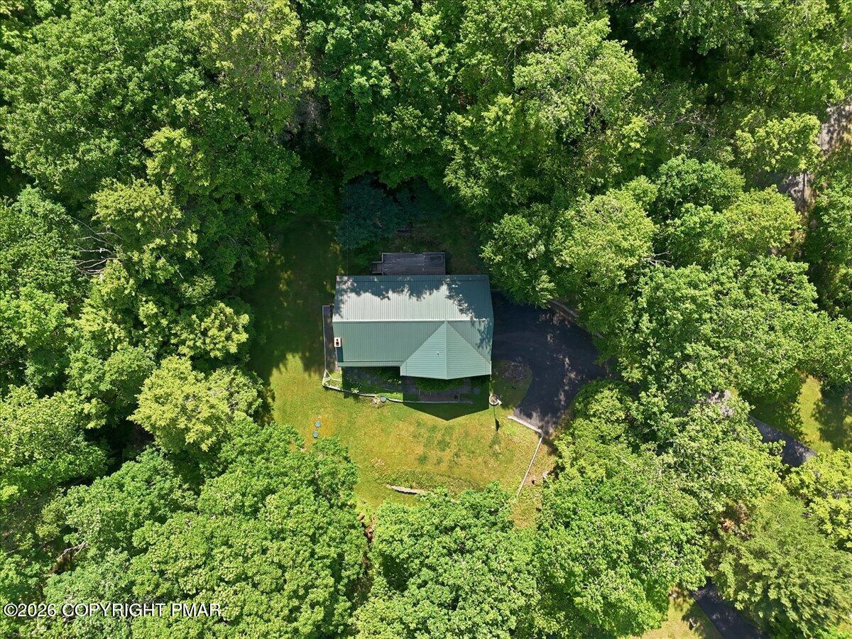 8188 Oak Ridge Lane Cresco, PA 18326 - Photo 46 of 52 60-058_dji_fly_20260609_161012_0585_1781