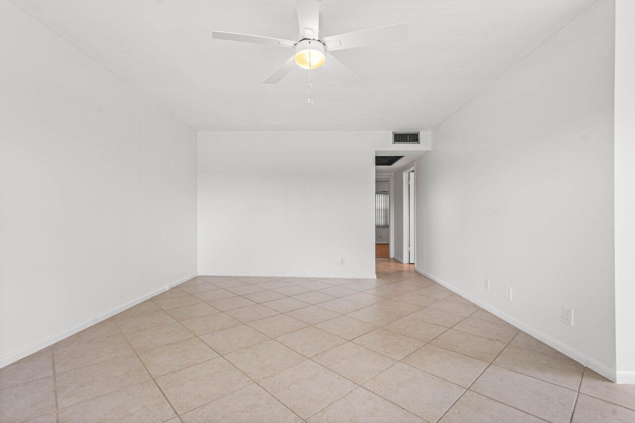 74 Mansfield A Boca Raton, FL 33434 - Photo 7 of 32 20240717132702796060000000-o