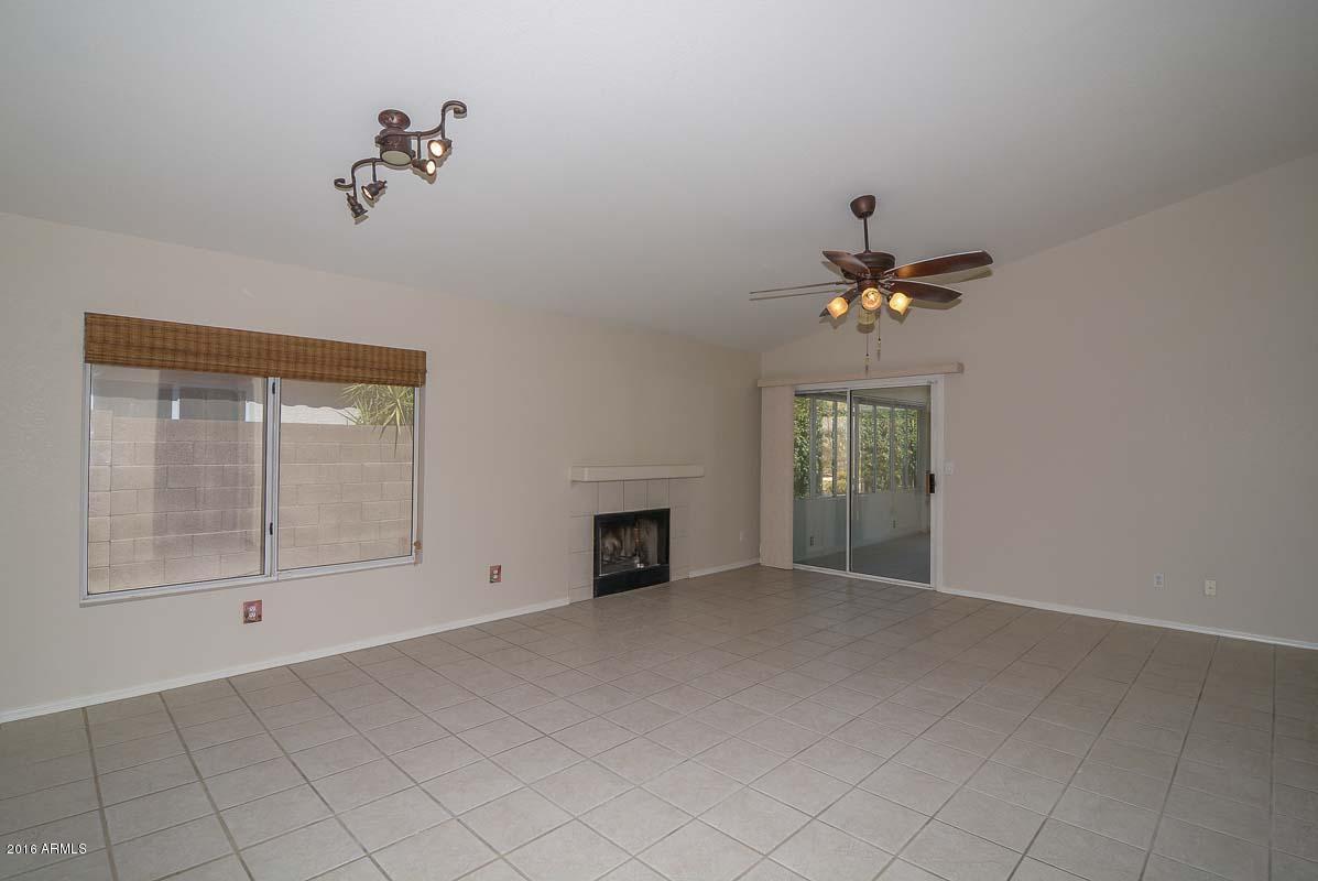 2836 East Wagoner Road Phoenix, AZ 85032 - Photo 6 of 26 Light & Bright Living Room!
