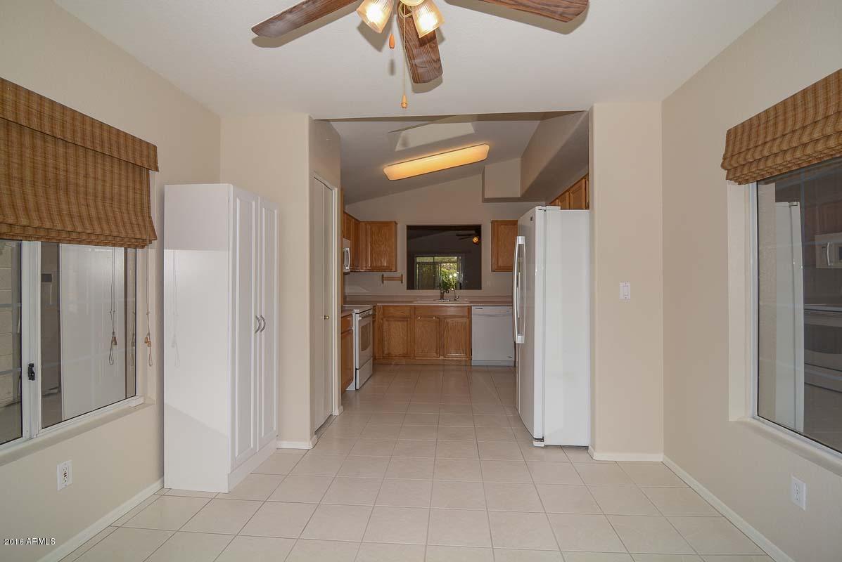 2836 East Wagoner Road Phoenix, AZ 85032 - Photo 10 of 26 Lots of Natural Light!
