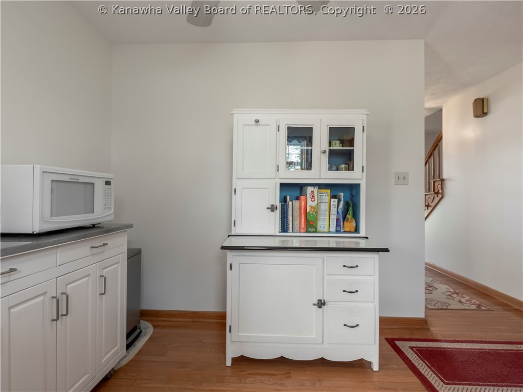 1983 Parkwood Road Charleston, WV 25314 - Photo 10 of 38 Gallery Image 10