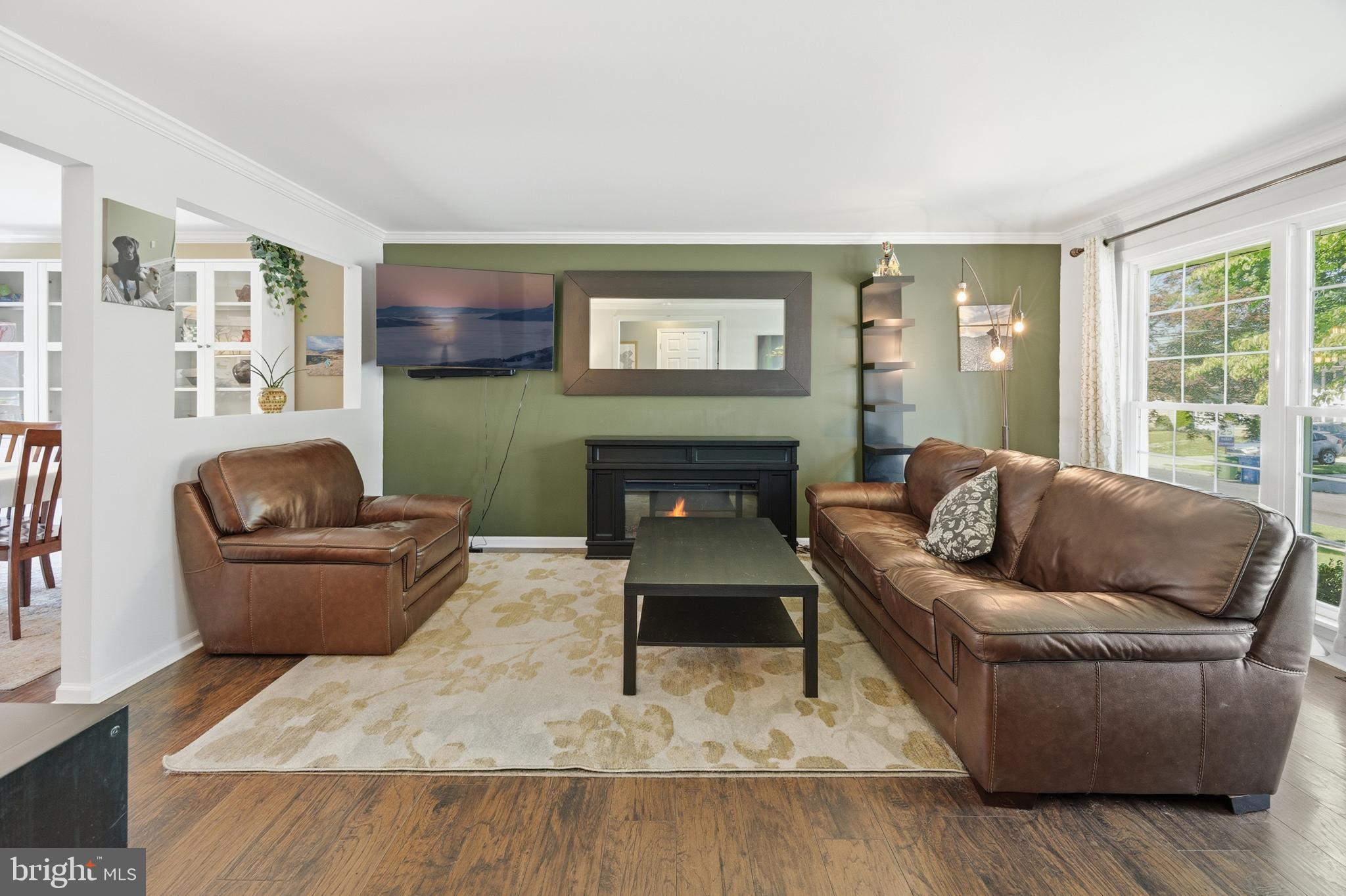 117 Ridge Road Cherry Hill, NJ 08002 - Photo 4 of 41 Light-filled LR