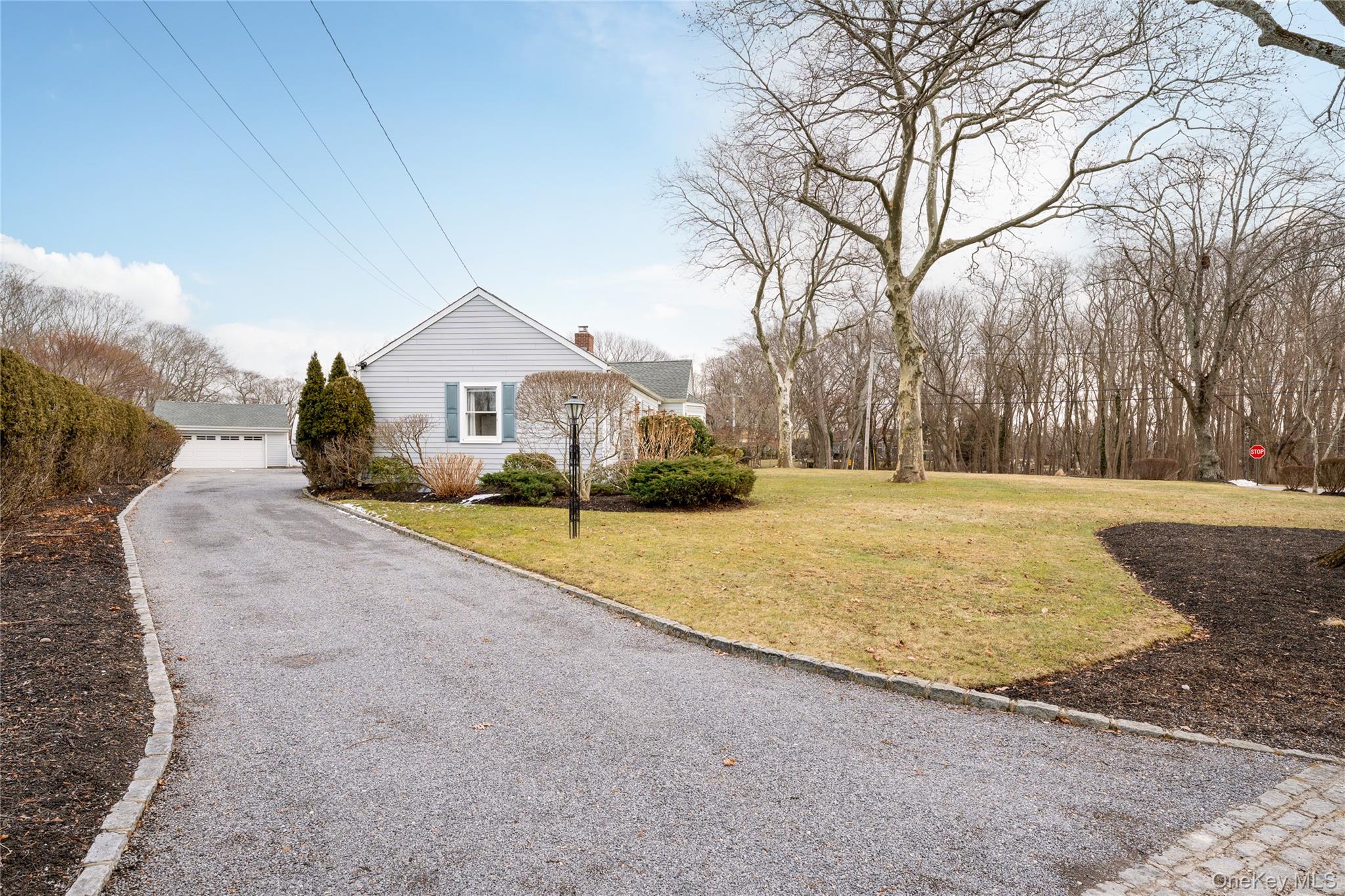 735 Reeve Avenue Mattituck, NY 11952 - Photo 3 of 50