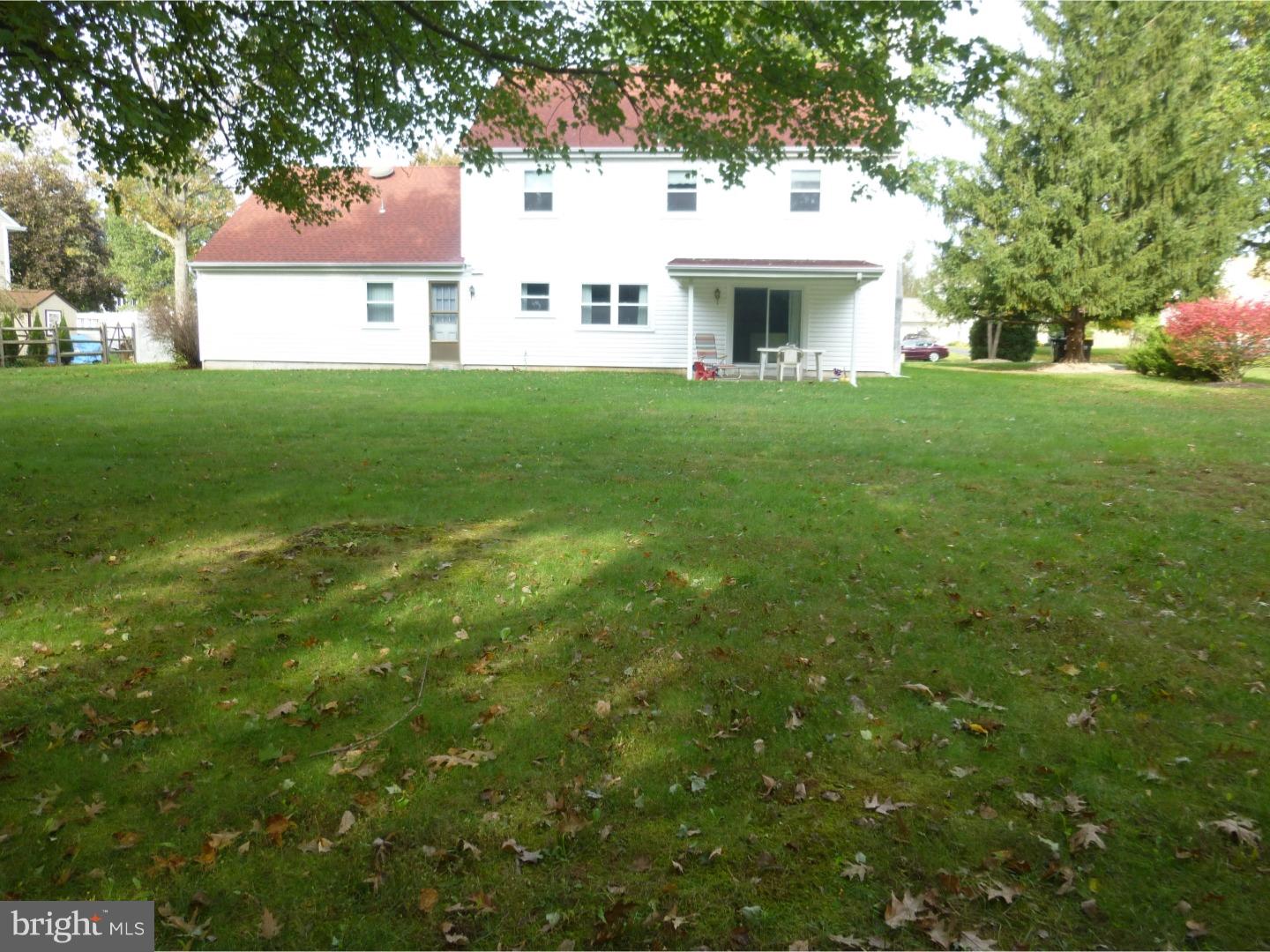 569 Lamplighter Road Horsham, PA 19044 - Photo 3 of 24 Exterior Back