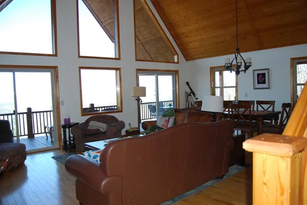$629,900 | 1013 Buck Ridge Drive, Murphy, NC 28906