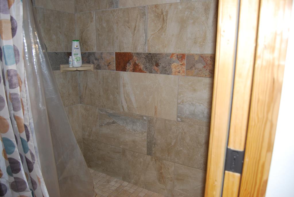 1013 Buck Ridge Drive Murphy, NC 28906 - Photo 30 of 34 a bathroom with a shower