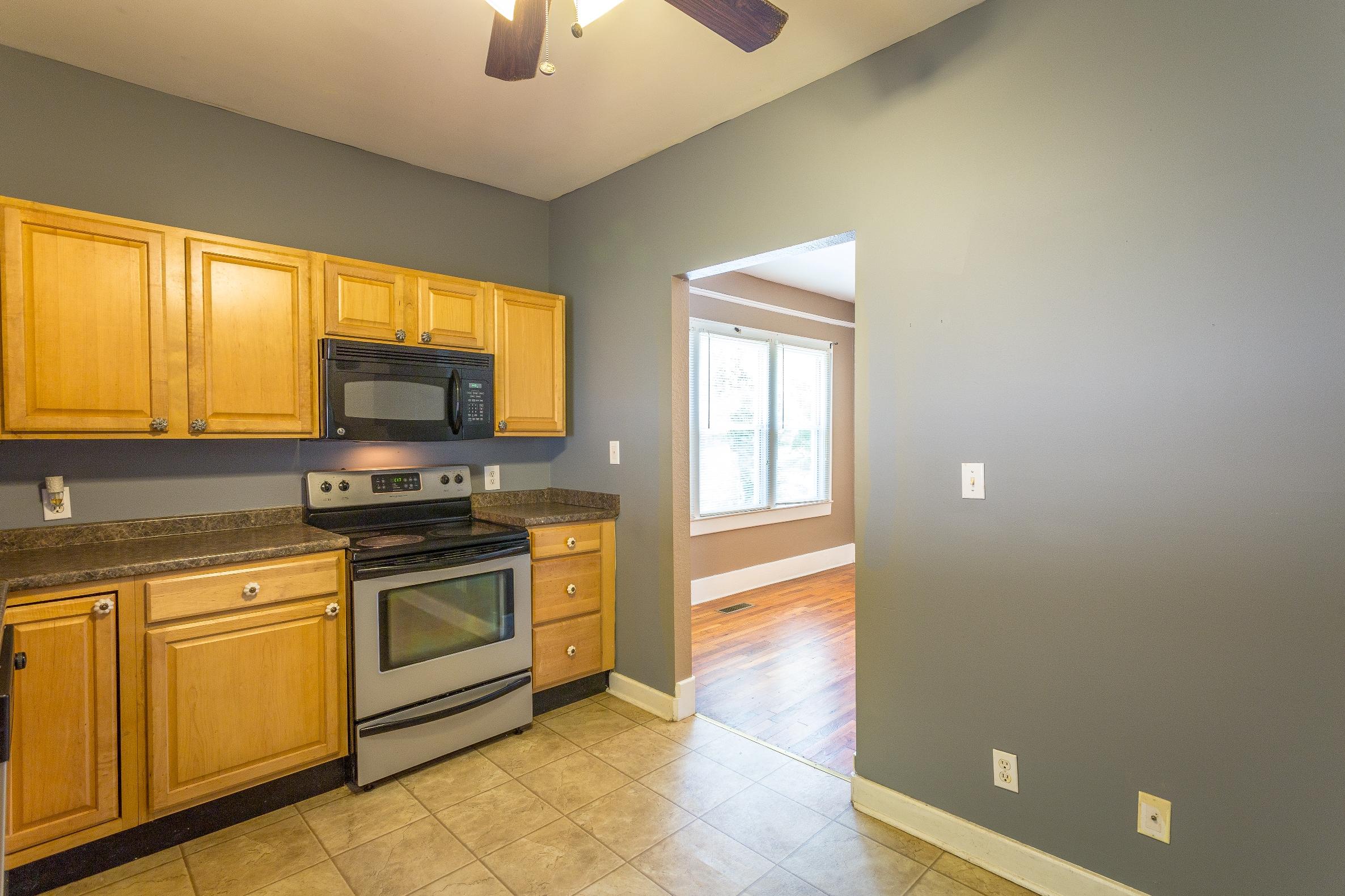 829 South Germantown Road Chattanooga, TN 37412 - Photo 17 of 30 Kitchen