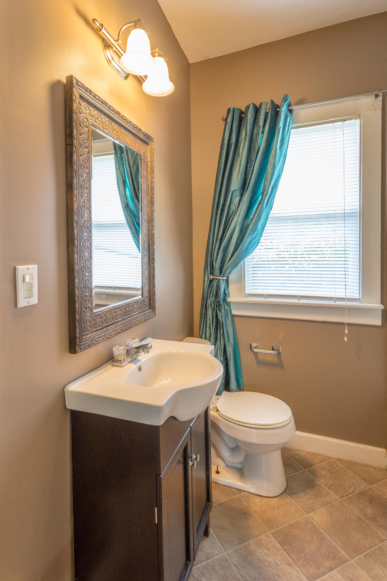 829 South Germantown Road Chattanooga, TN 37412 - Photo 23 of 30 Main Bath