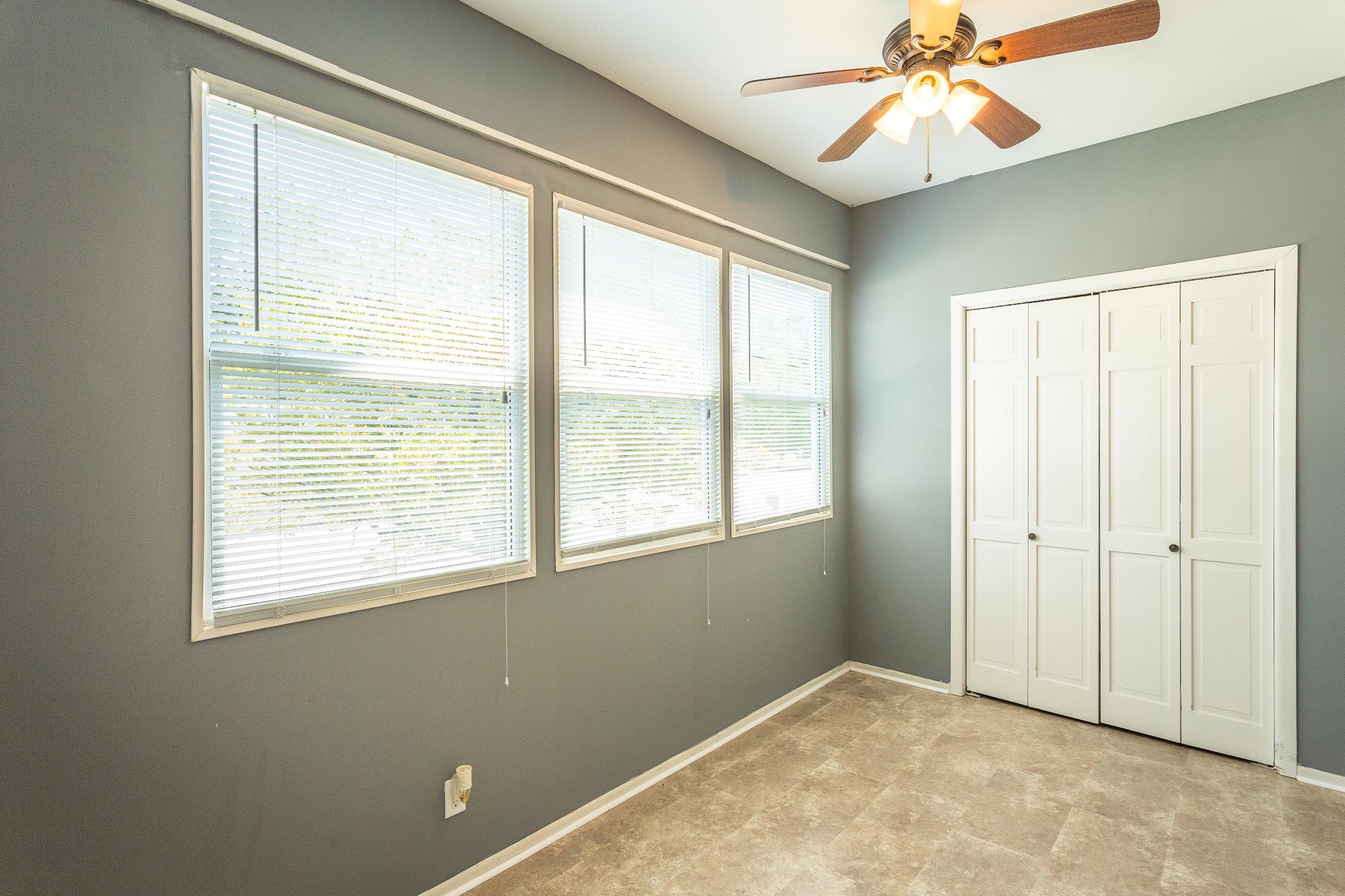 829 South Germantown Road Chattanooga, TN 37412 - Photo 6 of 30 The entry way