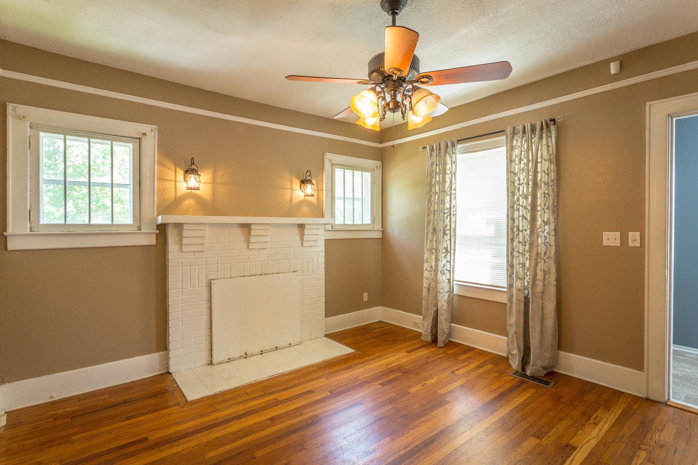 829 South Germantown Road Chattanooga, TN 37412 - Photo 9 of 30 Fireplace