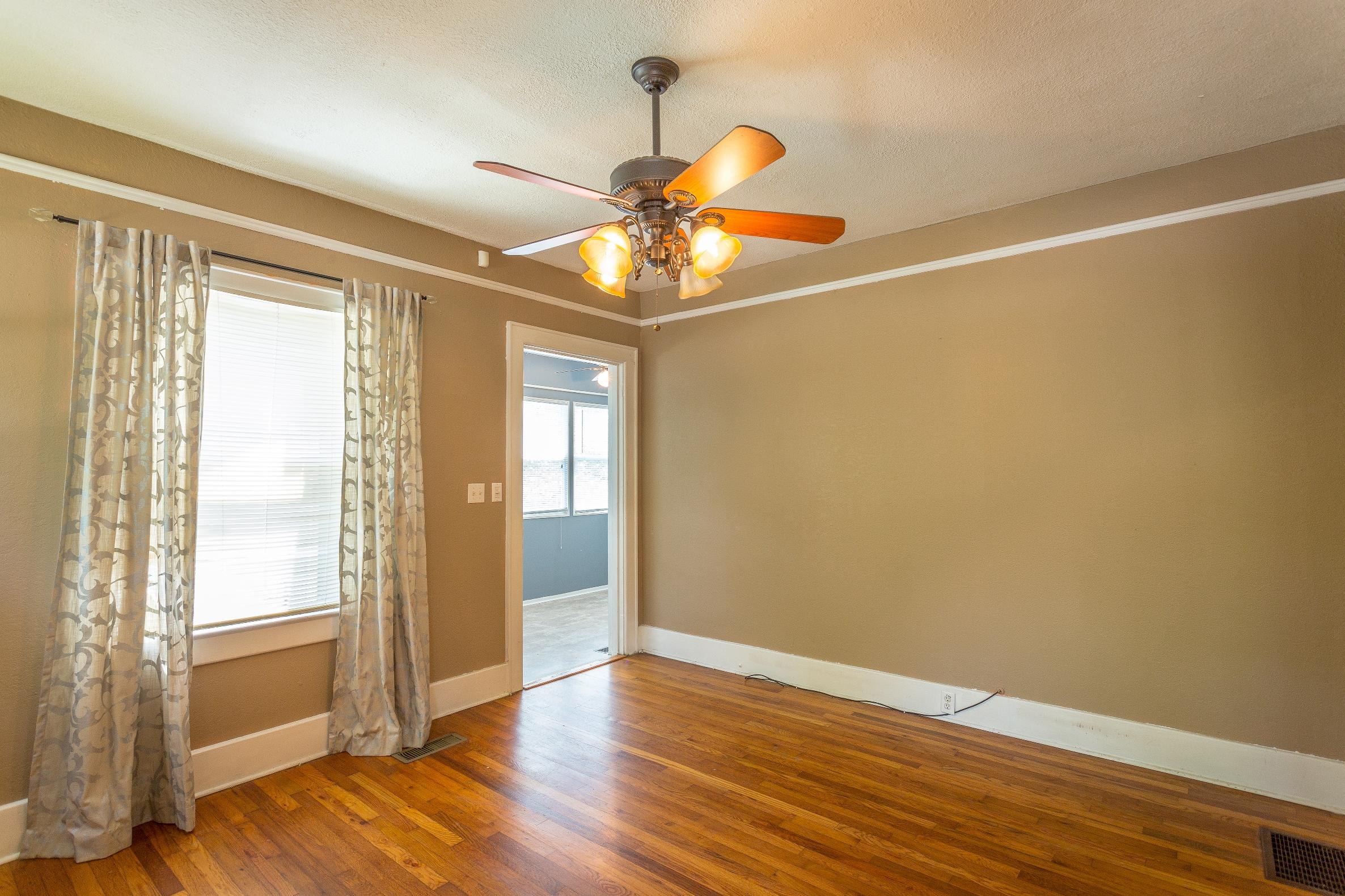 829 South Germantown Road Chattanooga, TN 37412 - Photo 10 of 30 Gorgeous hardwoods