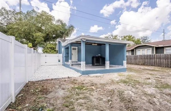 $2,600 | 8907 N Boulevard, Tampa, FL 33604