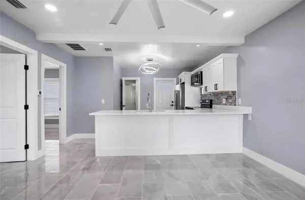 $2,600 | 8907 N Boulevard, Tampa, FL 33604