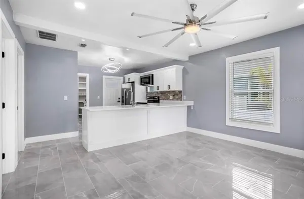 $2,600 | 8907 N Boulevard, Tampa, FL 33604