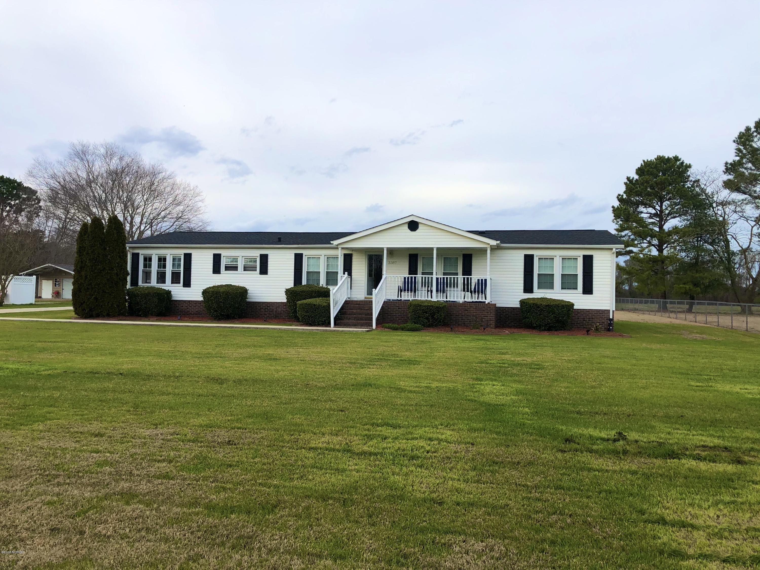 3387 Cupelo Road Farmville, NC 27828 - Photo 2 of 36 EA1E288D-E784-4F65-8496-5921FE34849F