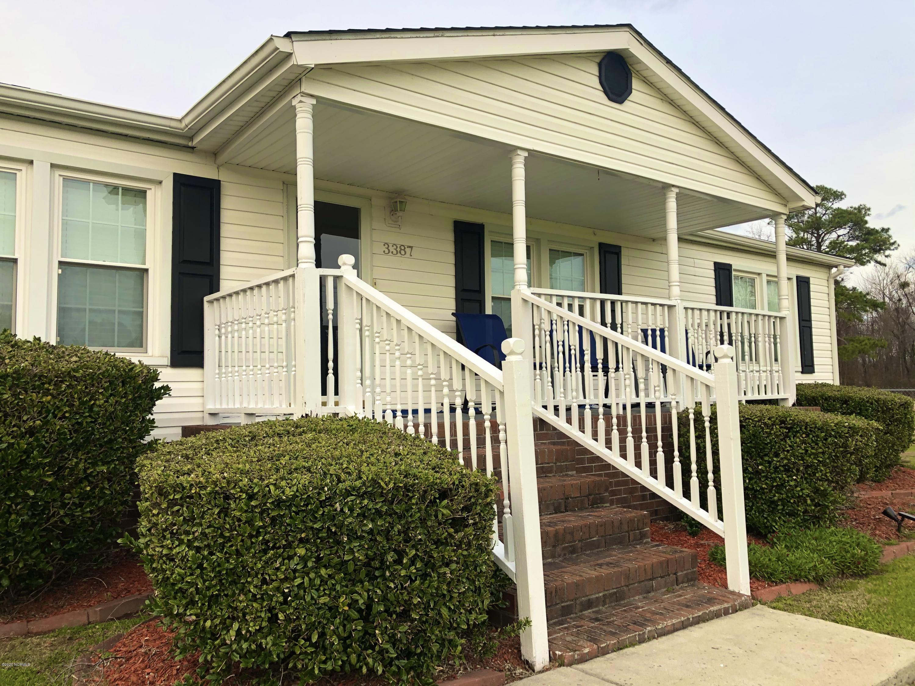 3387 Cupelo Road Farmville, NC 27828 - Photo 4 of 36 34E6642B-B993-43AA-A797-83ECFF7FF47D