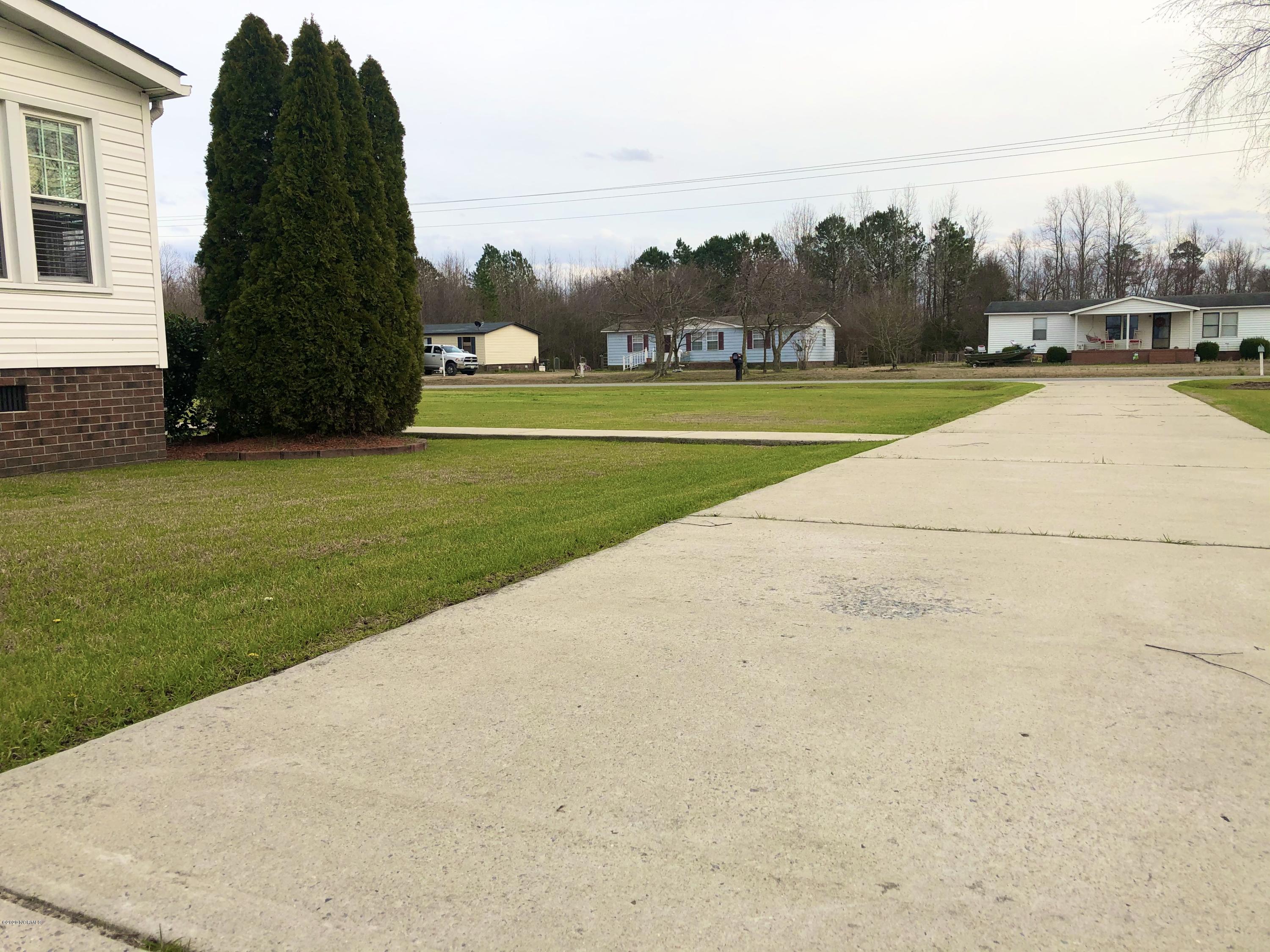 3387 Cupelo Road Farmville, NC 27828 - Photo 6 of 36 91606211-8197-4581-B453-B6694B37D40A