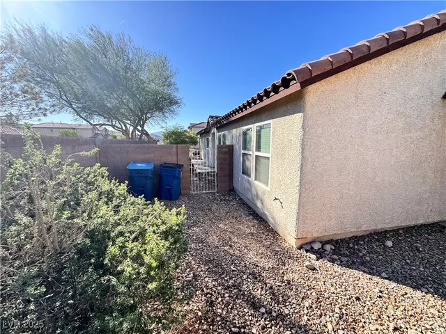 $1,897 | 11786 Pine Shadows Street, Las Vegas, NV 89183