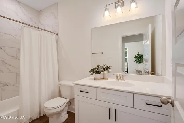 $446,000 | 185 Centerline Roper Loop, Byhalia, MS 38611