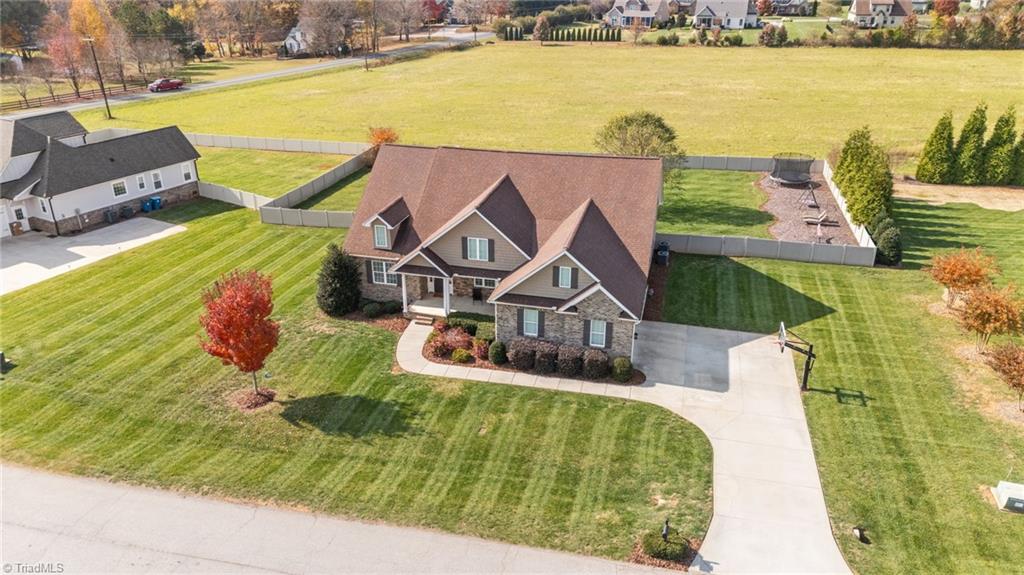 127 Wellington Court Advance, NC 27006 - Photo 11 of 50