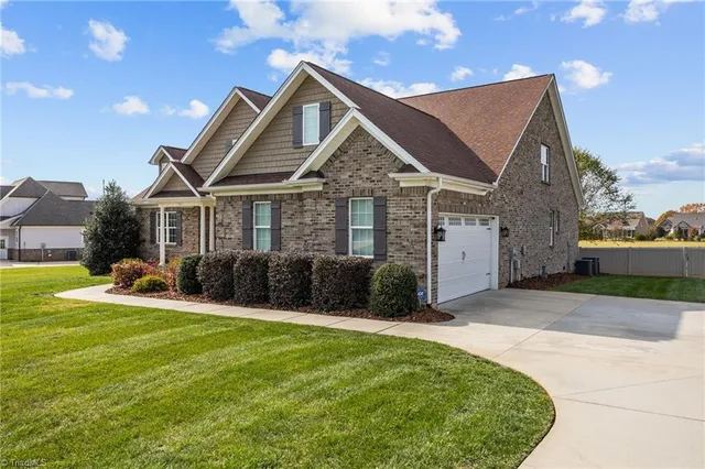 $679,000 | 127 Wellington Court, Advance, NC 27006