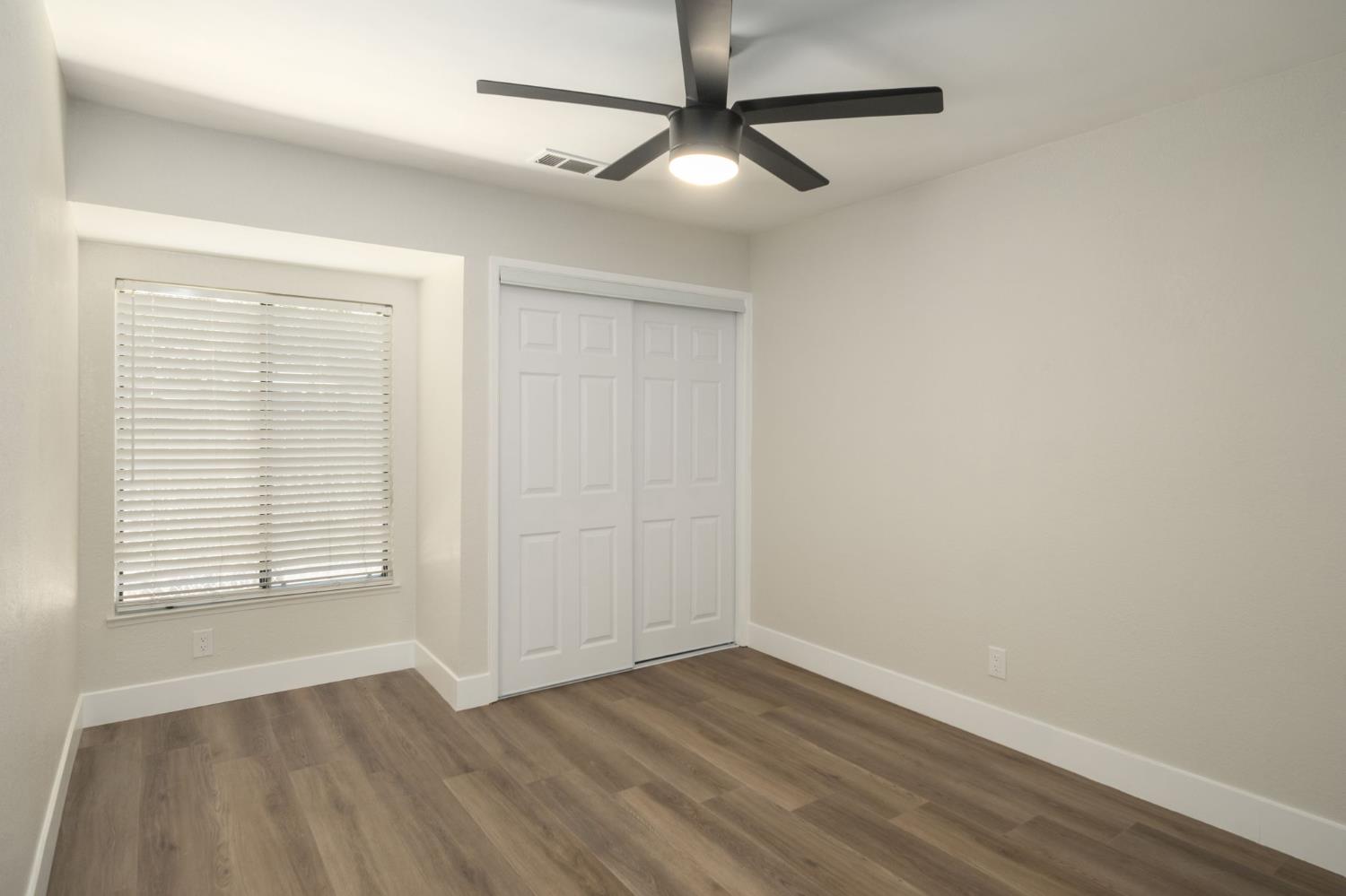 893 East Decatur Avenue Fresno, CA 93720 - Photo 29 of 36