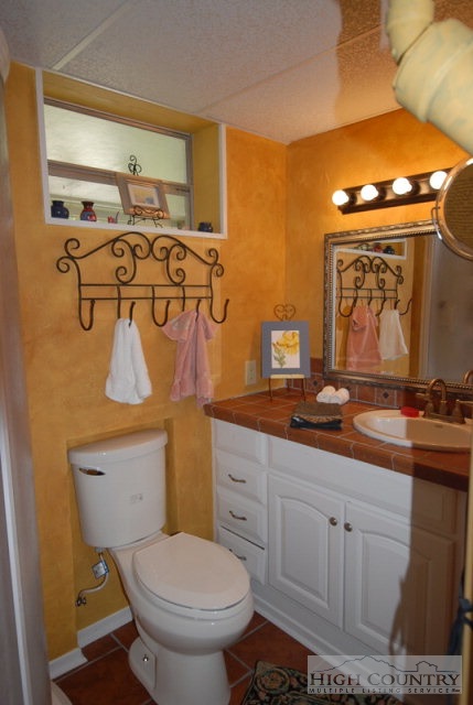 436 Rustic Road West Jefferson, NC 28694 - Photo 11 of 34 Gallery Image 11