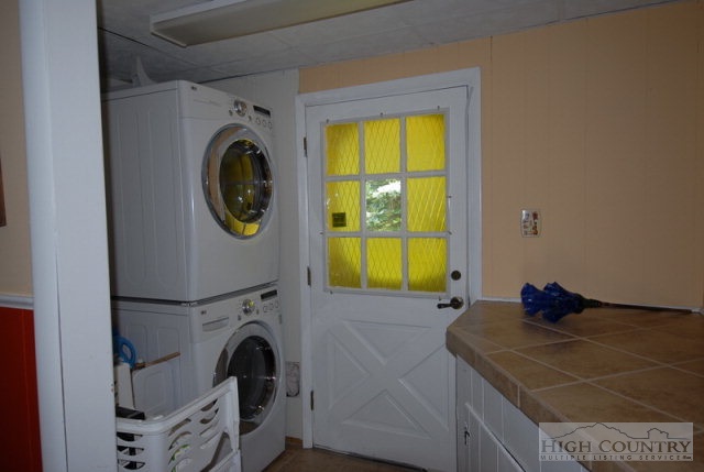 436 Rustic Road West Jefferson, NC 28694 - Photo 12 of 34 Gallery Image 12