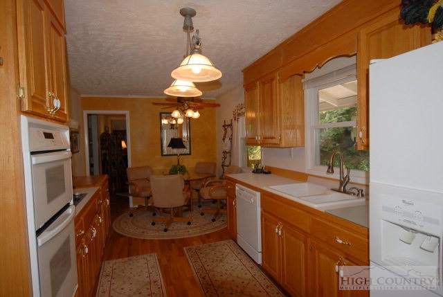 436 Rustic Road West Jefferson, NC 28694 - Photo 31 of 34 Gallery Image 31
