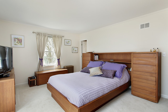 281 Graemere Street Northfield, IL 60093 - Photo 7 of 11