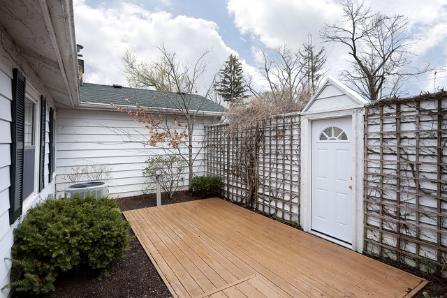 281 Graemere Street Northfield, IL 60093 - Photo 10 of 11