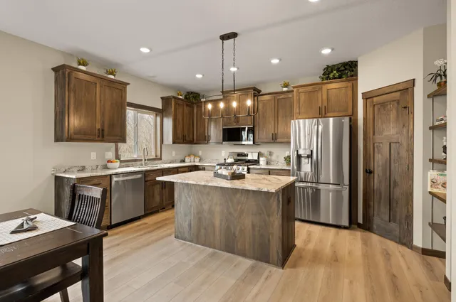 $522,935 | 9951 14th Circle Northeast, St. Michael, MN 55376