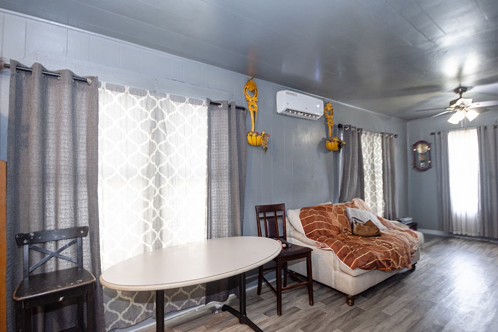 2531 Jones Street Houston, TX 77026 - Photo 14 of 15 a living room with furniture and a table