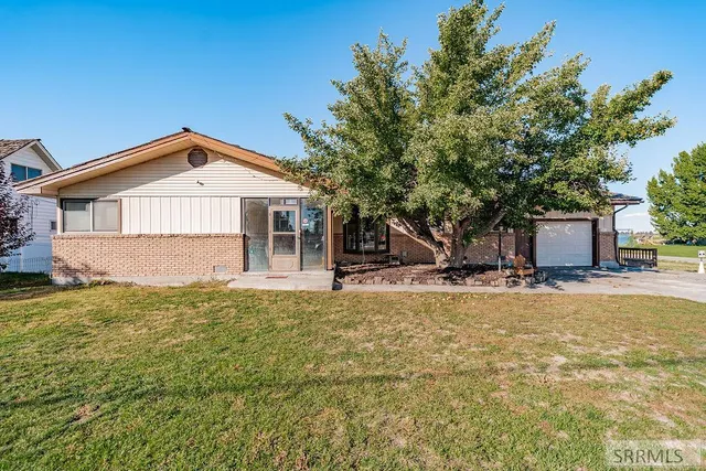 $425,000 | 431 East Center Street, Shelley, ID 83274