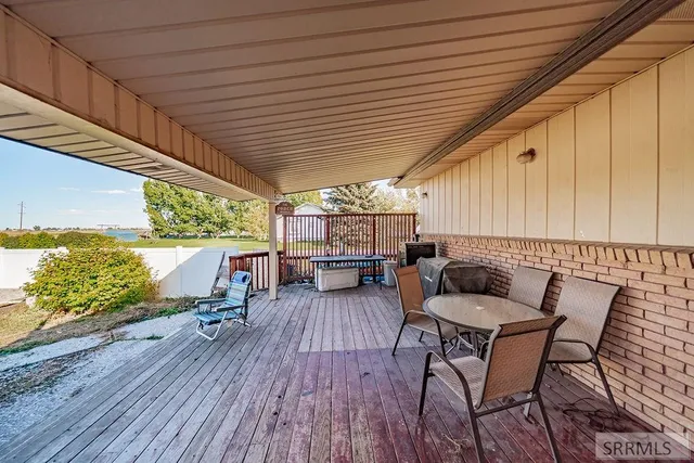 $425,000 | 431 East Center Street, Shelley, ID 83274