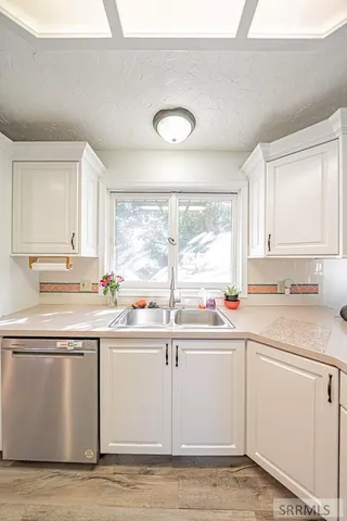 $425,000 | 431 East Center Street, Shelley, ID 83274