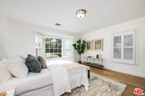 $1,900,000 | 730 North Fairview Street, Burbank, CA 91505