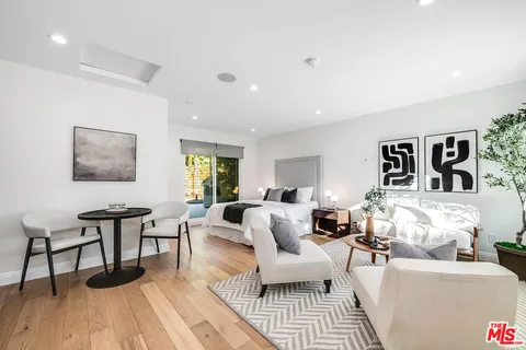 $1,900,000 | 730 North Fairview Street, Burbank, CA 91505