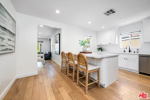 $1,900,000 | 730 North Fairview Street, Burbank, CA 91505