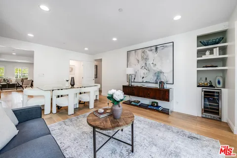 $1,900,000 | 730 North Fairview Street, Burbank, CA 91505
