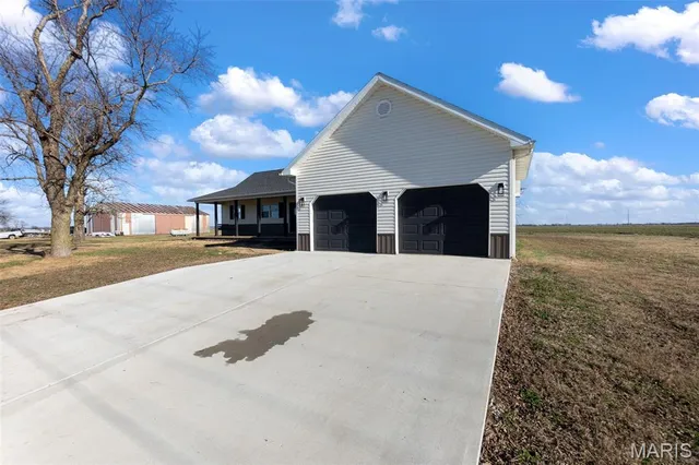 $325,000 | 828 State Hwy CC, Oran, MO 63771