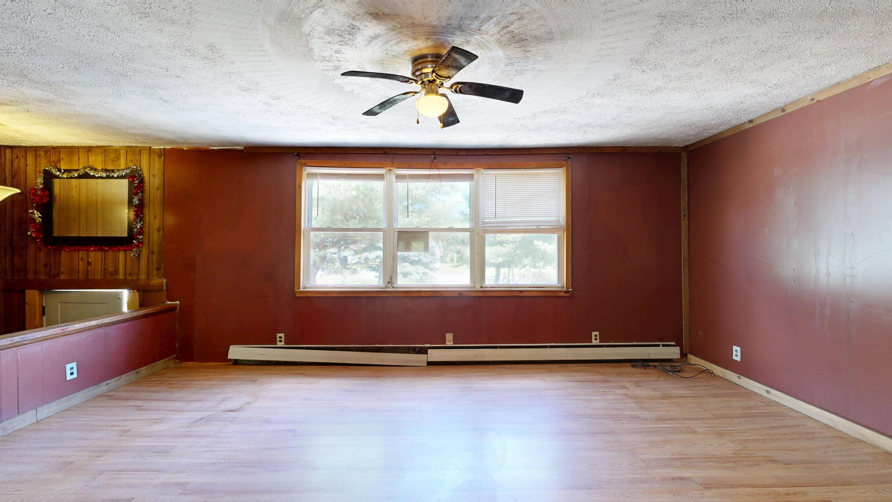 225 Middle Road Sabattus, ME 04280 - Photo 6 of 27 Living Room