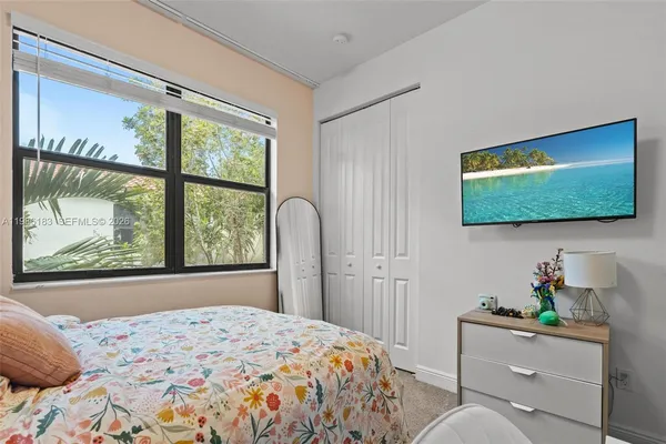 $4,000 | 110 Northwest 209th Way, Pembroke Pines, FL 33029