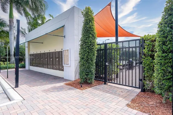 $4,000 | 110 Northwest 209th Way, Pembroke Pines, FL 33029