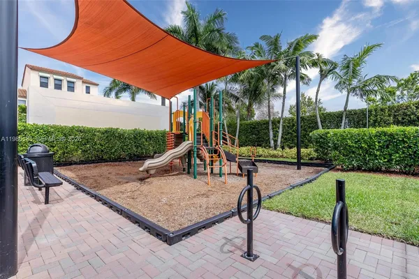 $4,000 | 110 Northwest 209th Way, Pembroke Pines, FL 33029
