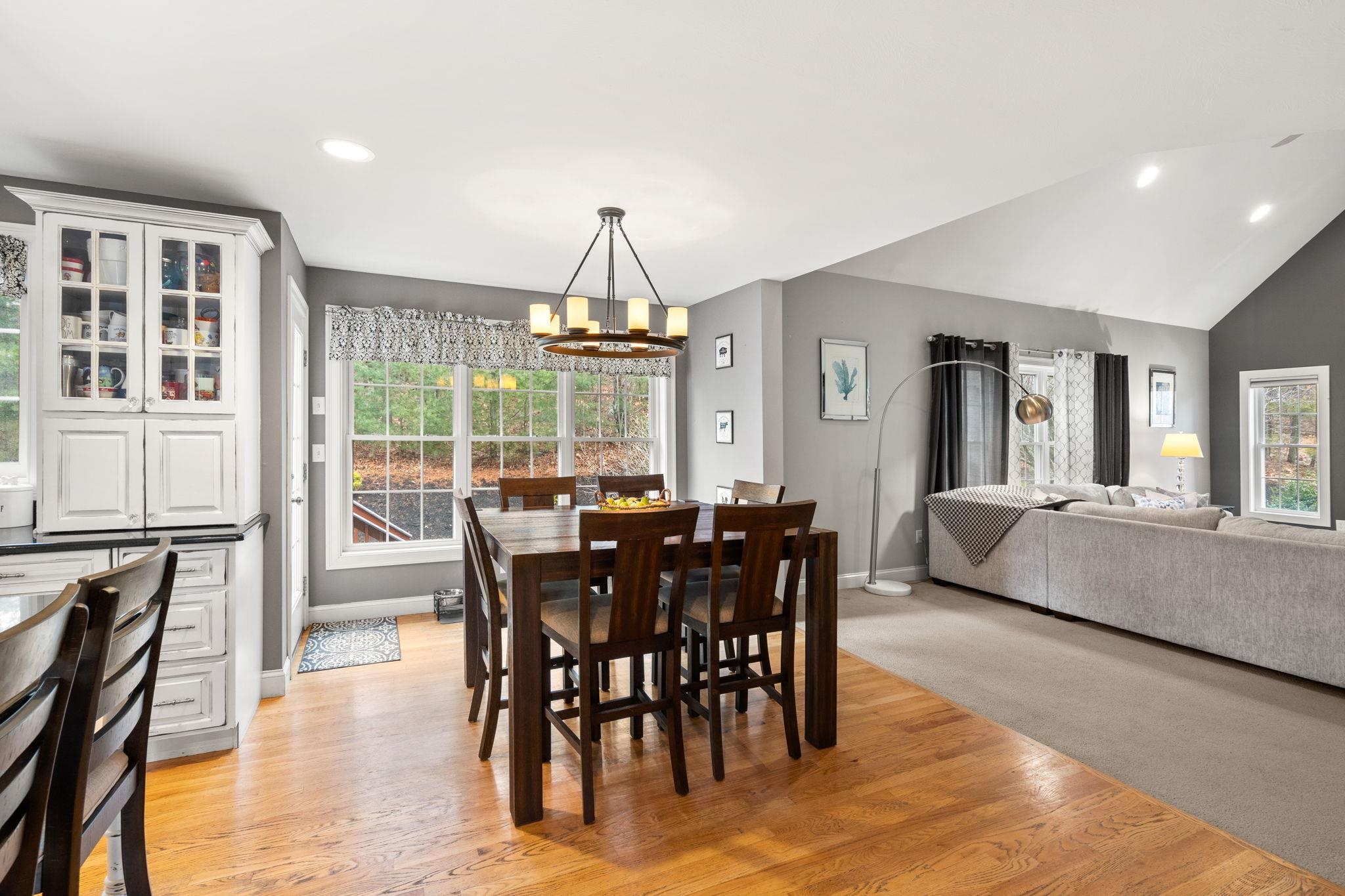 178 Mulberry Lane Pelham, NH 03076 - Photo 5 of 40