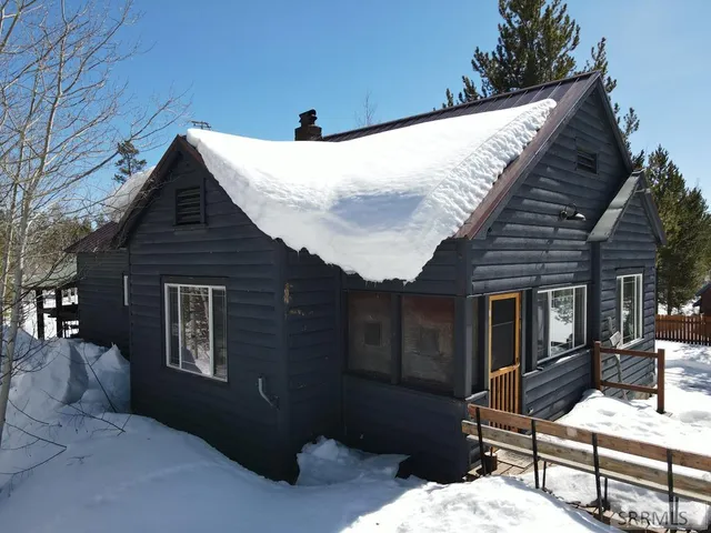 $645,000 | 3769 Lava Lane, Island Park, ID 83429