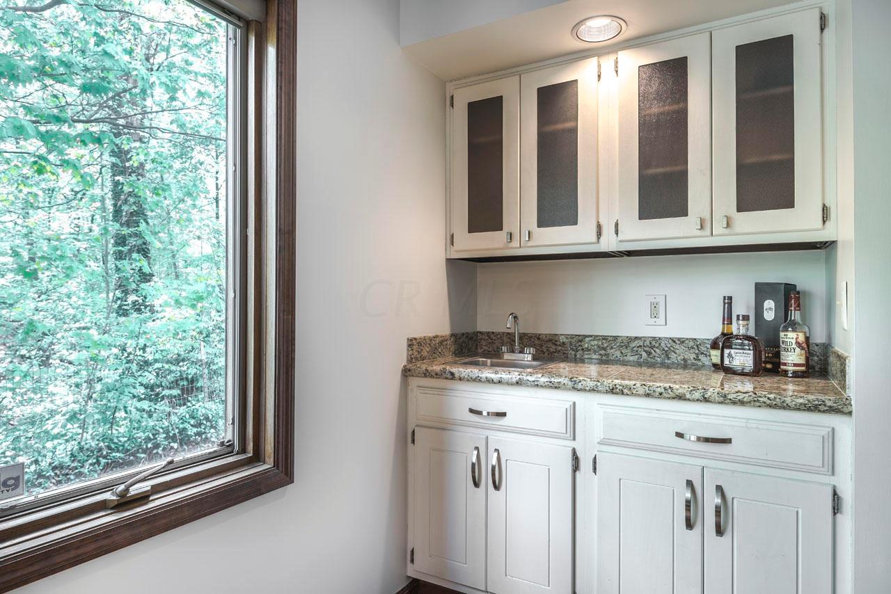 6015 Cooper Road Columbus, OH 43231 - Photo 18 of 56