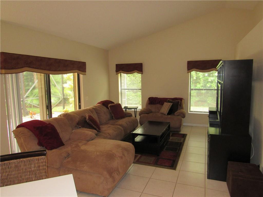 3381 Overlook Road Davie, FL 33328 - Photo 12 of 34 FAMILY ROOM